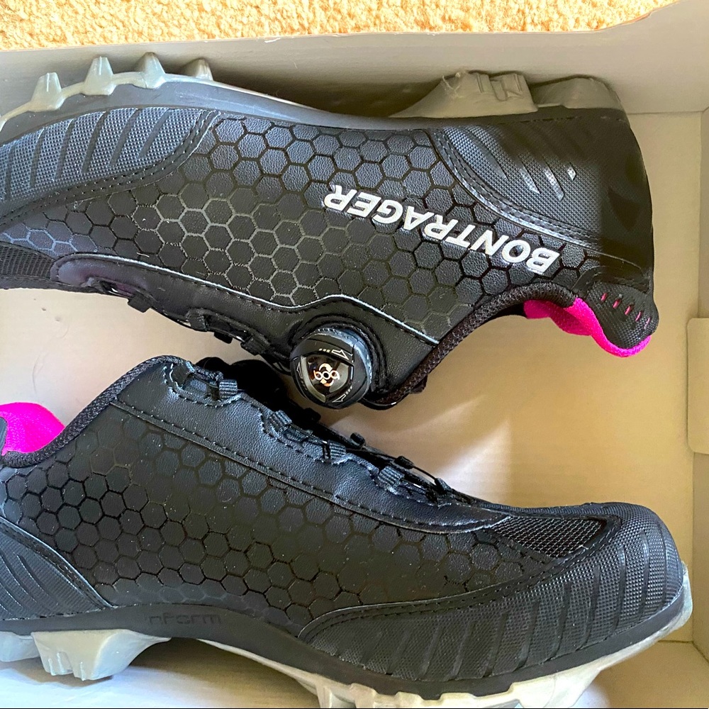 Bontrager Women’s Spin Shoe. Size 9.5.